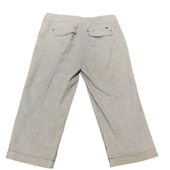 IZOD Nautical Navy and White Pinstripe Pants Cropped Cotton Buttons Size 10 - Picture 6 of 11